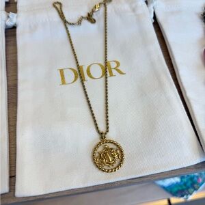 authentic💯Dior Gold Pendant Necklace